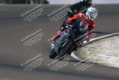 media/Sep-21-2025-TrackDaz (Sun) [[277c75b276]]/C Group/1240pm (Turn 2)/